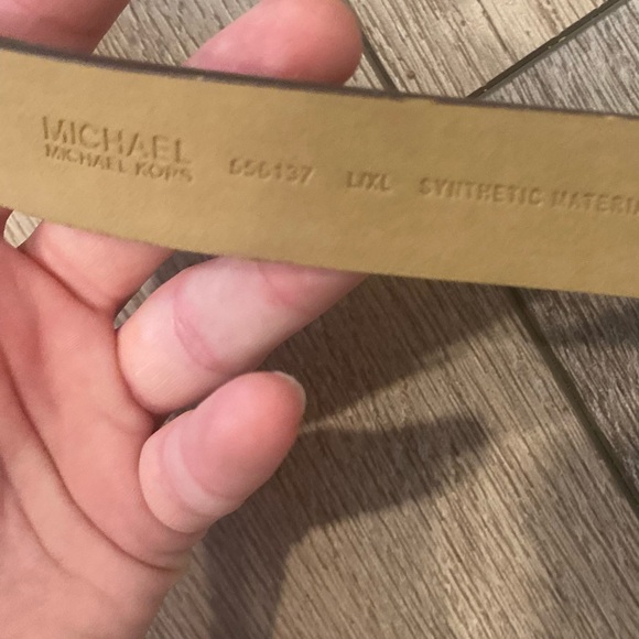 FINAL PRICE💚 NWOT AUTHENTIC MICHAEL KORS MULTI WEAR BAG L/XL - Picture 8 of 9